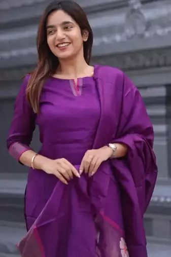 Wine woven jaquard kurti dupatta with pant
