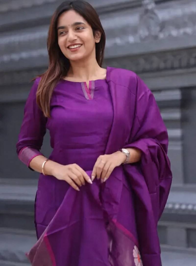 Wine woven jaquard kurti dupatta with pant