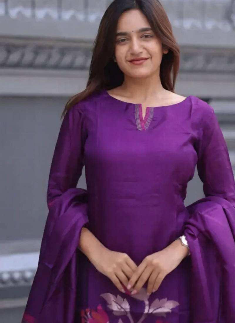 Wine woven jaquard kurti dupatta with pant