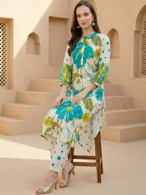 Women Floral Printed Regular Pure Cotton Kurta with Trousers 1