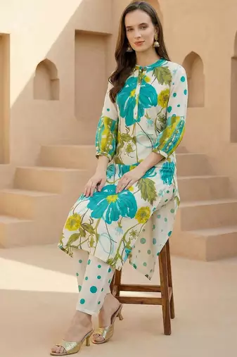 Women Floral Printed Regular  Cotton Kurta with Trousers
