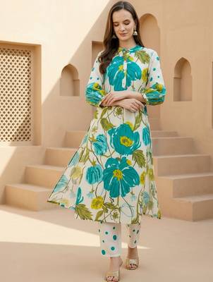 Women Floral Printed Regular Pure Cotton Kurta with Trousers 4