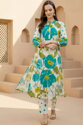 Women Floral Printed Regular  Cotton Kurta with Trousers
