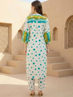 Women Floral Printed Regular Pure Cotton Kurta with Trousers 5