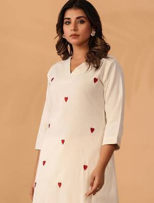 Women Ethnic Motifs Embroidered Regular Thread Work Kurta with Palazzos 3