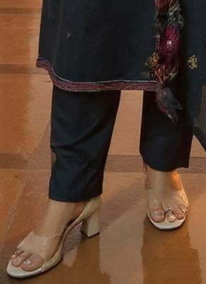Floral Embroidered Thread Work Pure Cotton Kurta With Trousers & Dupatta 5