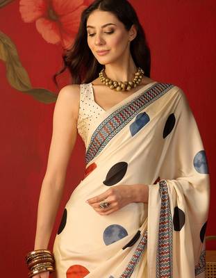 Cream satin printed saree with unstitched blouse piece. 4
