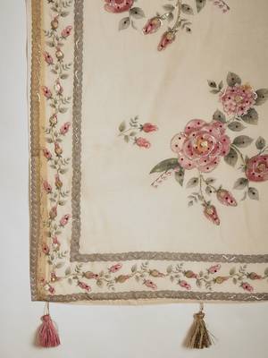 Cream linen gota patti saree with unstitched blouse piece. 5