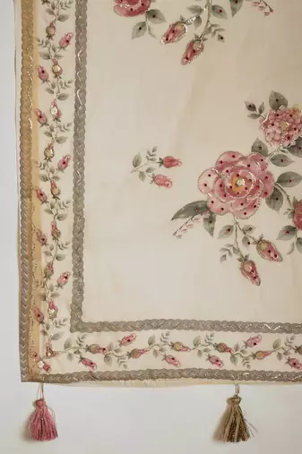 Cream linen gota patti saree with unstitched blouse piece.