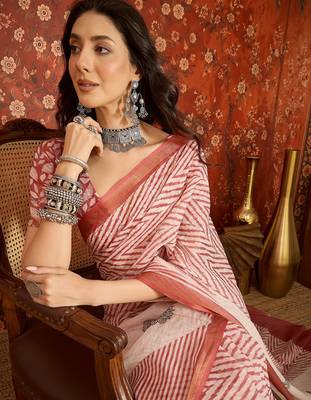 Pink linen sequins saree with unstitched blouse piece. 1