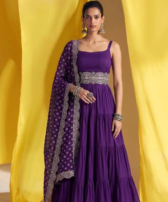 Women's purple silk blend embroidered kurta set with dupatta and pant 3