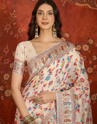 cream pashmina silk blend woven saree with unstitched blouse piece. 3