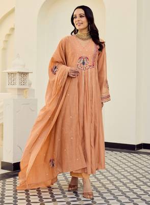 Women's peach chanderi embroidered flared kurta set with dupatta and pant 3