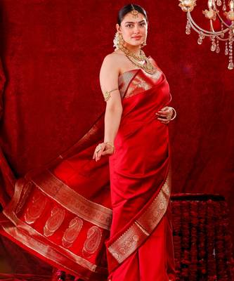 Suchitra Banarsi Mashru silk Blend Handloom saree  2