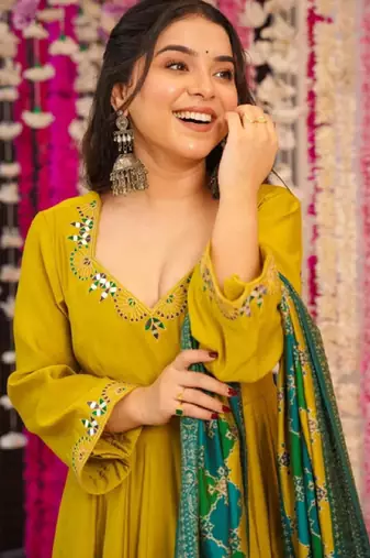 Women's mustard chanderi embroidery kurta set with dupatta and pant