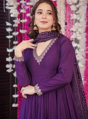 Women's purple chanderi embroidery kurta set with dupatta and pant 5