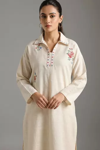 Off-white floral embroidered kurti co-ord set