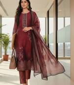 Women Ethnic Motifs Printed Regular Thread Work Chanderi Silk Kurta with Trousers & With Dupatta
