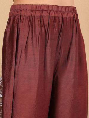 Women Ethnic Motifs Printed Regular Thread Work Chanderi Silk Kurta with Trousers & With Dupatta 4