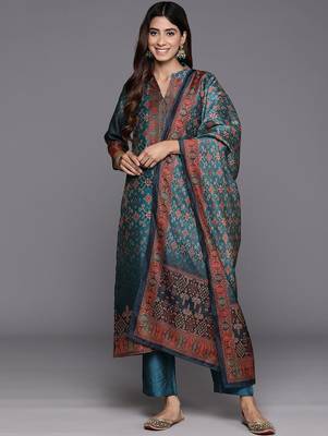 Floral Printed Mandarin Collar Chanderi Silk Straight Kurta with Trouser & Dupatta 1