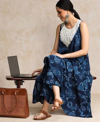 Women Floral Printed Regular Pure Cotton Kurta with Trousers 2