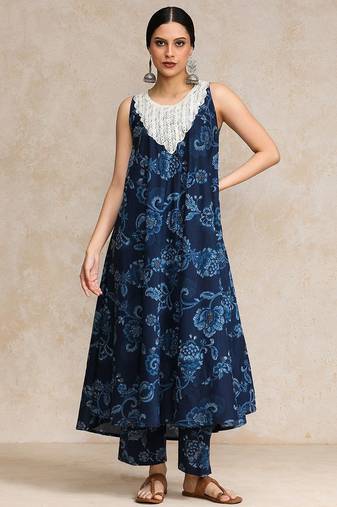 Women Floral Printed Regular Pure Cotton Kurta with Trousers