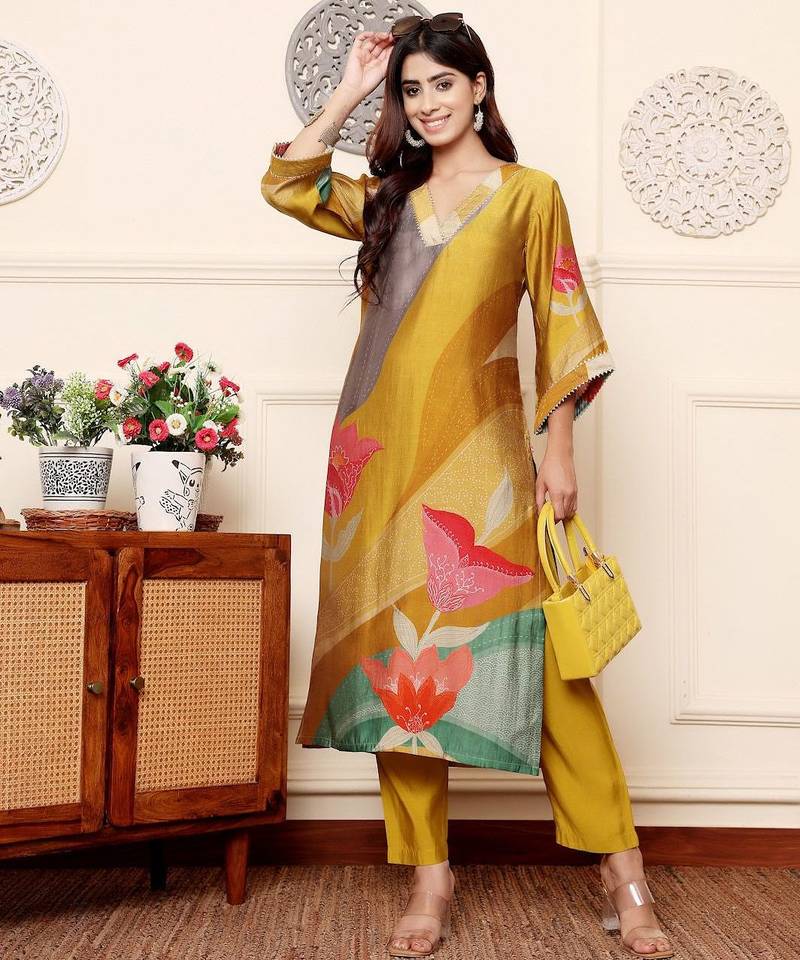 Quirky Printed V-Neck Chanderi Silk Straight Kurta With Trousers