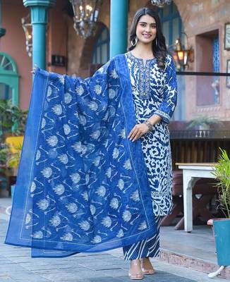 Floral Printed Notch Neck Straight Kurta With Trousers & Dupatta 3