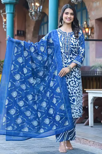 Floral Printed Notch Neck Straight Kurta With Trousers & Dupatta