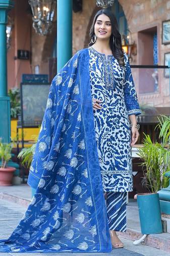 Floral Printed Notch Neck Straight Kurta With Trousers & Dupatta