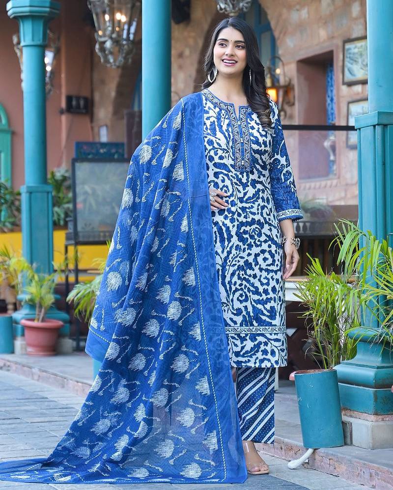 Floral Printed Notch Neck Straight Kurta With Trousers & Dupatta
