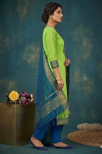 Pista woven jaquard straight kurti dupatta with pant