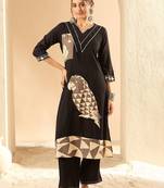 Women Printed Regular Kurta with Trousers