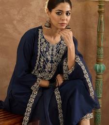 Women Embroidered Regular Thread Work Kurta with Trousers & Dupatta
