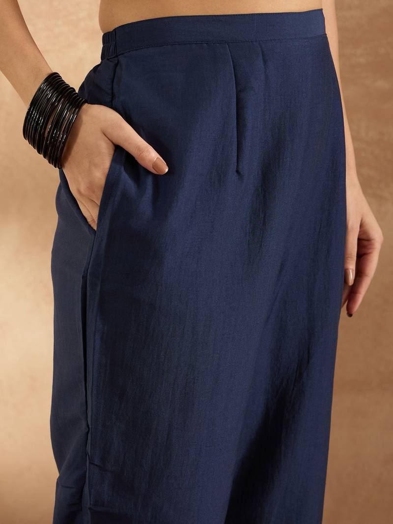 Women Embroidered Regular Thread Work Kurta with Trousers & Dupatta