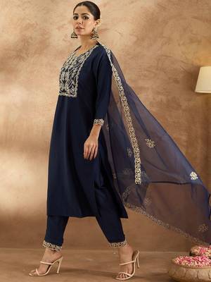 Women Embroidered Regular Thread Work Kurta with Trousers & Dupatta 1