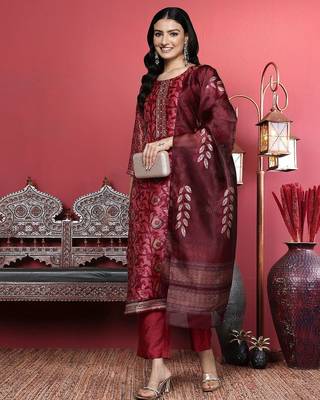 Maroon Floral Printed Beads and Stones Straight Kurta with Trousers & Dupatta 1