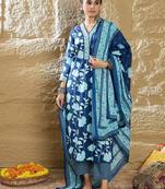 Women Floral Printed Regular Pure Cotton Kurta with Trousers & Dupatta
