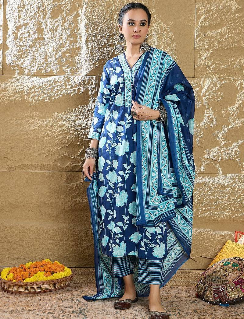 Women Floral Printed Regular Pure Cotton Kurta with Trousers & Dupatta