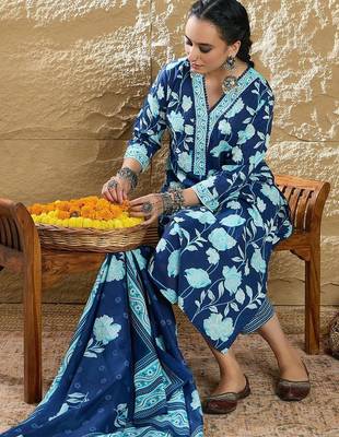 Women Floral Printed Regular Pure Cotton Kurta with Trousers & Dupatta 7