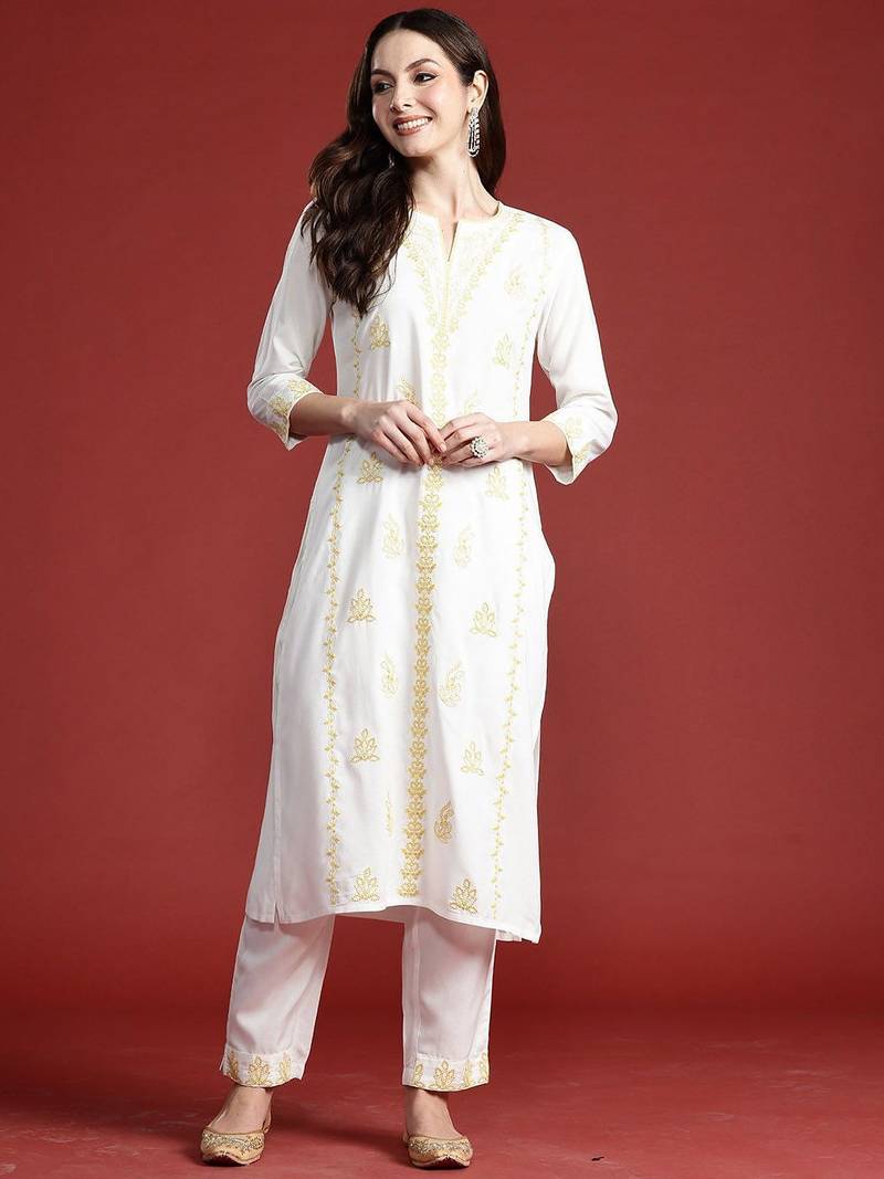 Ethnic Motifs Embroidered Regular Thread Work Kurta with Trousers