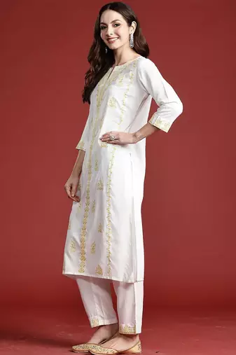 Ethnic Motifs Embroidered Regular Thread Work Kurta with Trousers