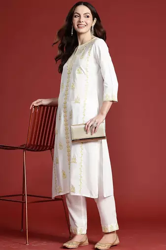 Ethnic Motifs Embroidered Regular Thread Work Kurta with Trousers
