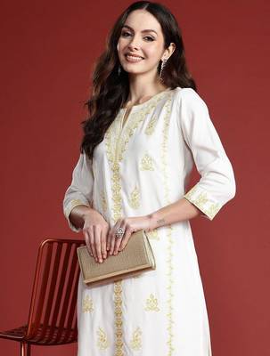 Ethnic Motifs Embroidered Regular Thread Work Kurta with Trousers 7