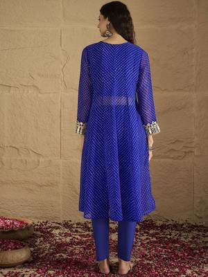 Bandhani Printed V-Neck Mirror Work Georgette Kurta with Trousers 5