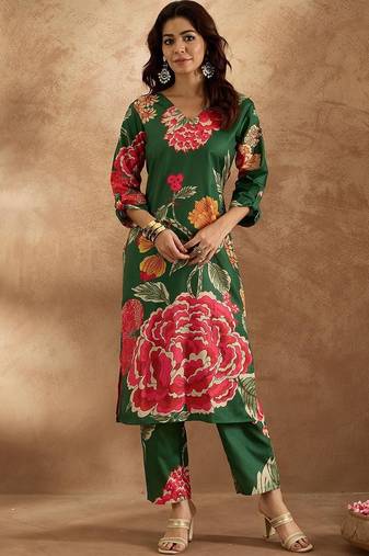 Floral Printed Regular Kurta with Trousers