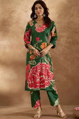 Floral Printed Regular Kurta with Trousers