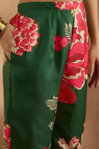 Floral Printed Regular Kurta with Trousers