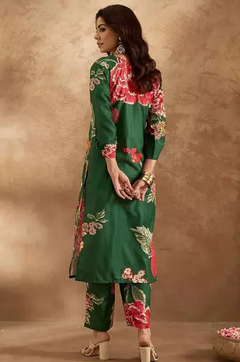 Floral Printed Regular Kurta with Trousers