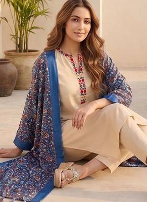 Women Ethnic Motifs Embroidered Regular Thread Work Kurta with Trousers & With Dupatta 4
